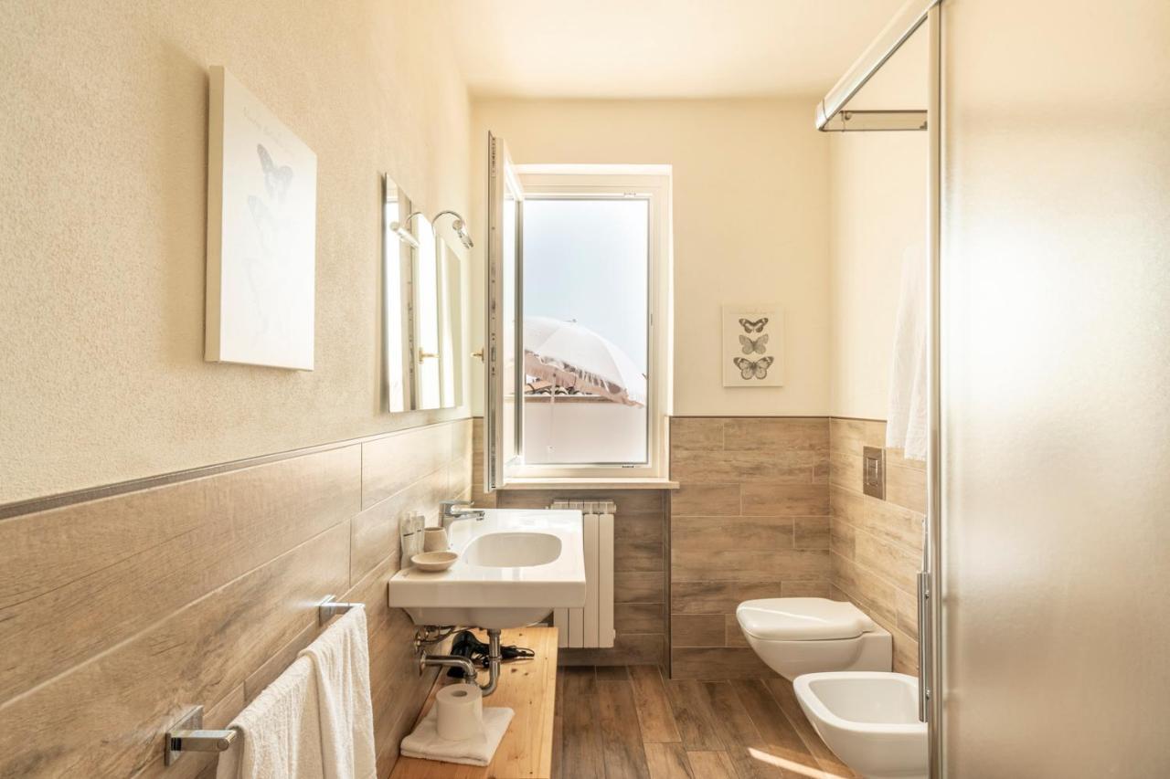 Residence Bianca Сирмионе Экстерьер фото