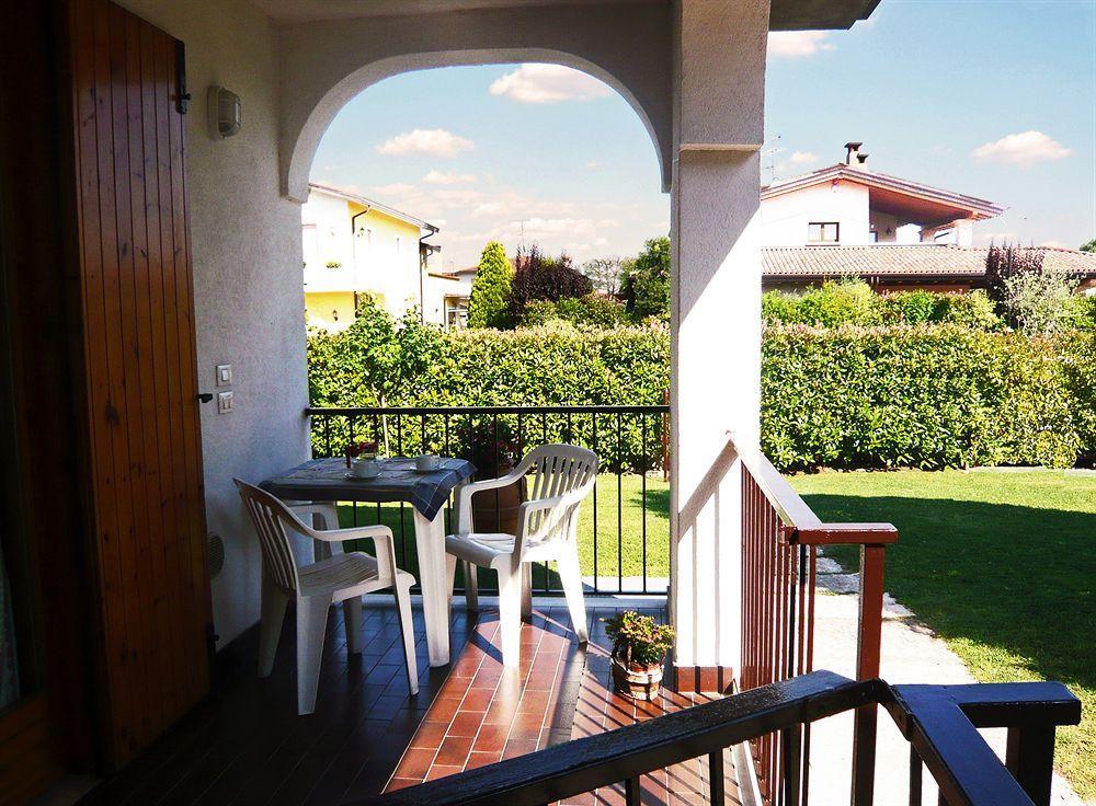 Residence Bianca Сирмионе Экстерьер фото